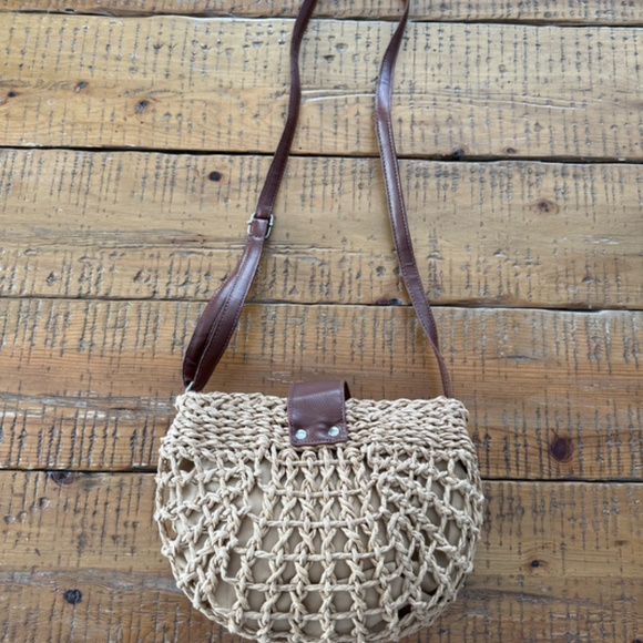 Straw Crossbody Bag - Picture 2 of 3